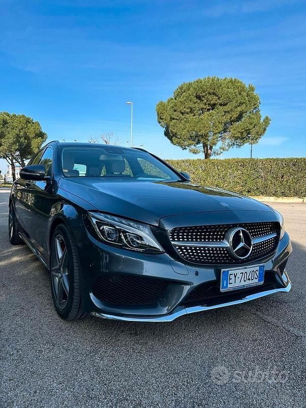 Usata Mercedes C200 AMG 136 CV (100 kW) 2015 Grigio Berlina