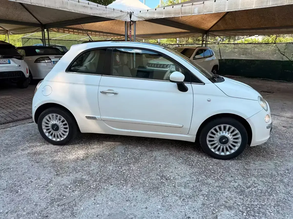 Usata Fiat 500 Lounge 69 CV (50 kW) 2008 Bianco Utilitaria