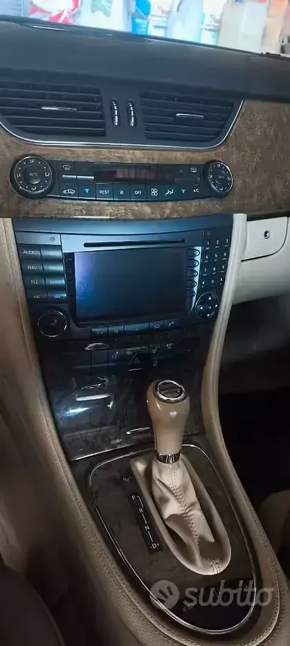Usata Mercedes CLS320 224 CV (164 kW) 2007 Nero Coupé