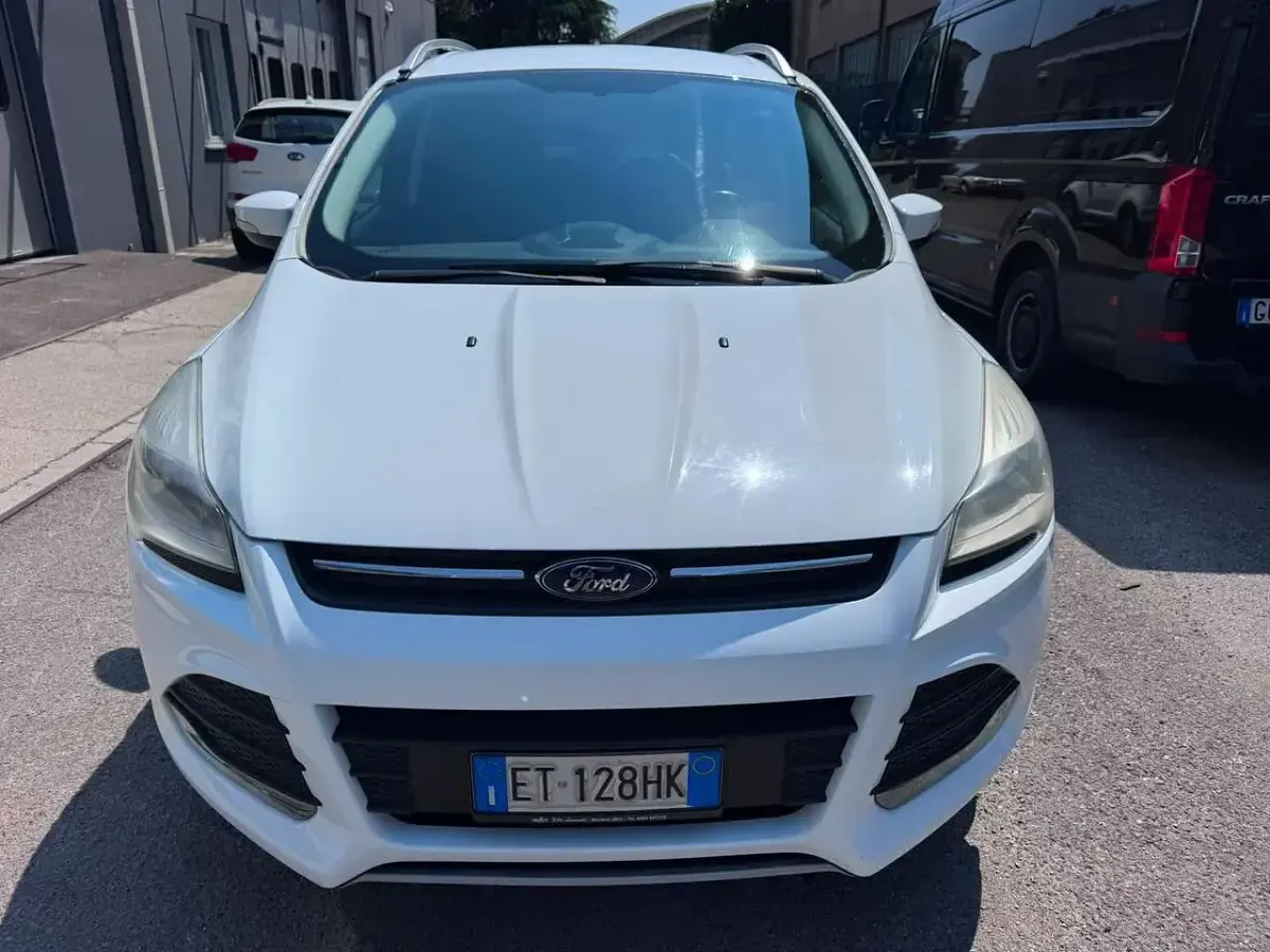 Usata Ford Kuga Titanium 140 CV (102 kW) 2013 Bianco SUV