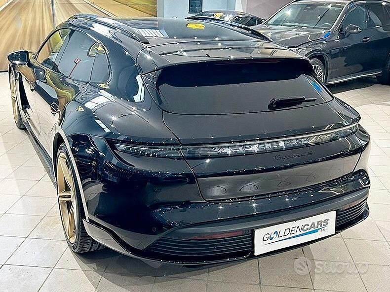 Occasion Porsche Taycan Cross Turismo 139 kW (190 ch) 2022 Noir Berline
