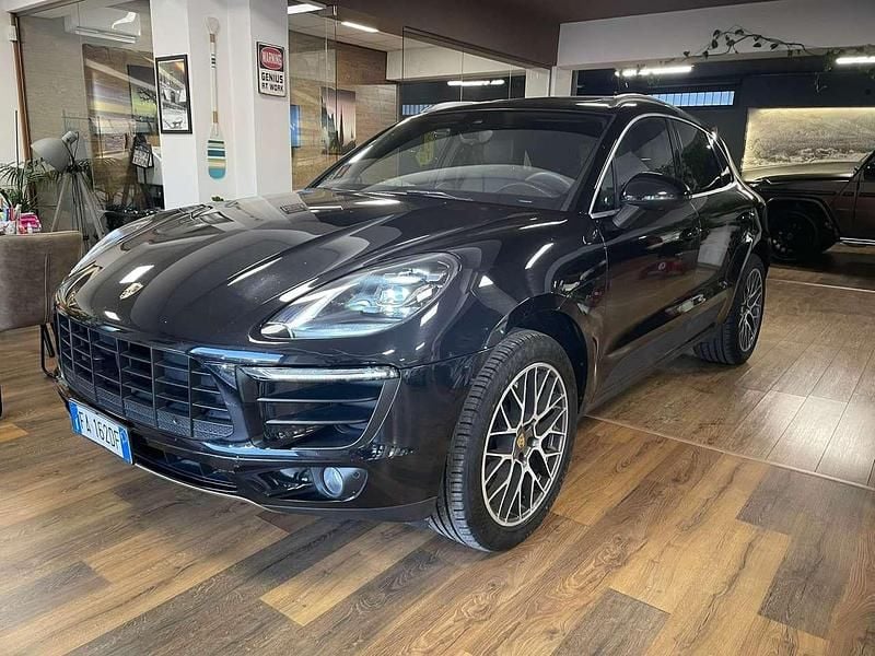 Nero Usata 2015 Porsche Macan SUV | 29.490 € (Buon prezzo) - Immagine 1/4