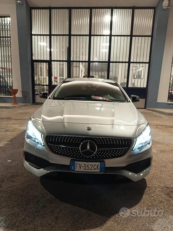 Usata Mercedes CLA200 Executive 135 CV (99 kW) 2019 Grigio Berlina