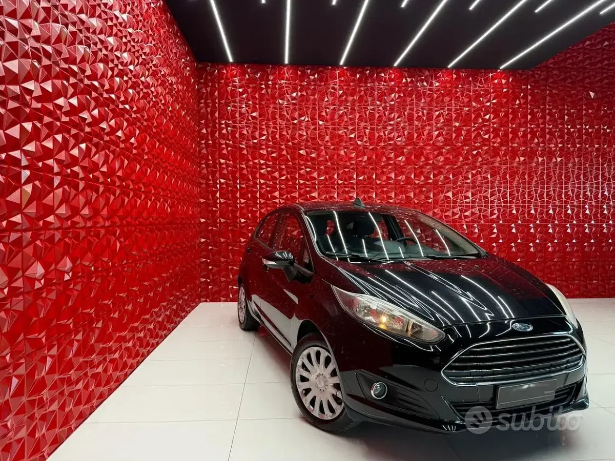 Usata Ford Fiesta Titanium 80 CV (58 kW) 2013 Nero Berlina