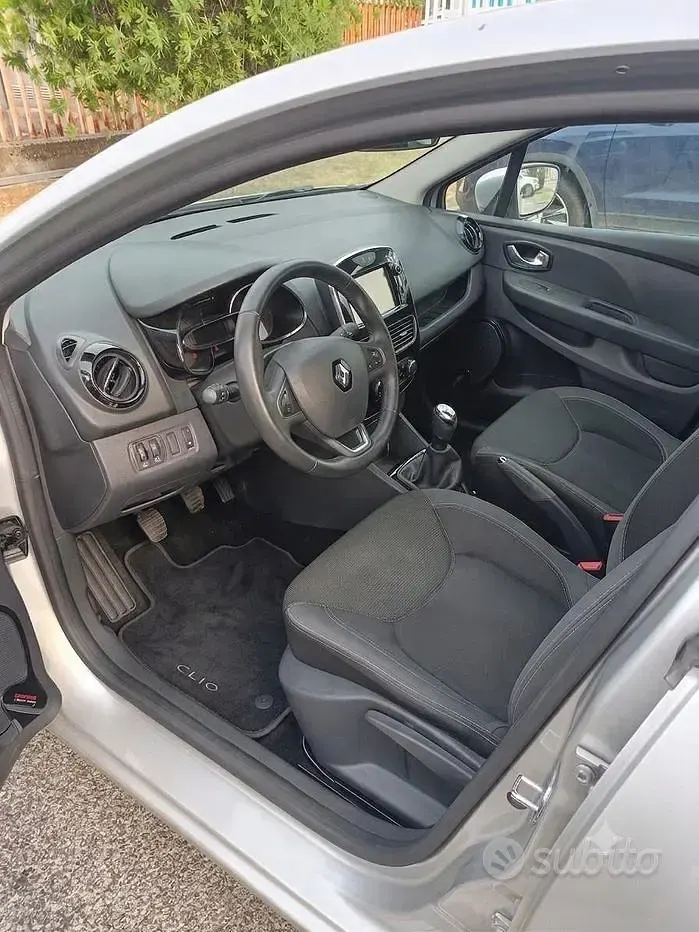 Usata Renault Clio IV Life 75 CV (55 kW) 2018 Grigio Berlina