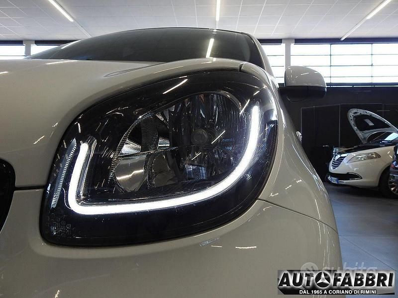 Usata Smart ForFour Prime 71 CV (52 kW) 2018 Bianco Utilitaria