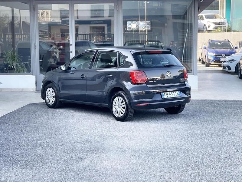 Begagnad VW Polo 60 HK (44 kW) 2016 Grå Sedan
