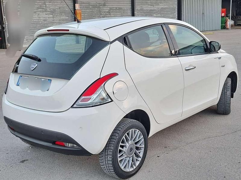 Usata Lancia Ypsilon S 86 CV (63 kW) 2013 Utilitaria