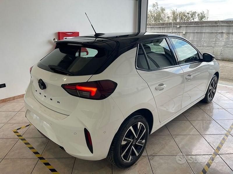 Usata Opel Corsa 101 CV (74 kW) 2023 Bianco Utilitaria