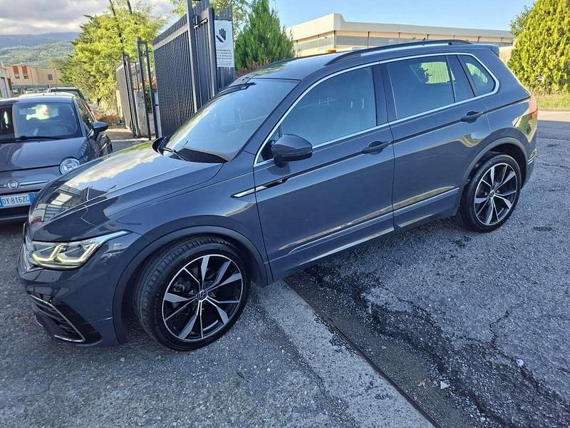 Usata VW Tiguan R-line 150 CV (110 kW) 2024 SUV
