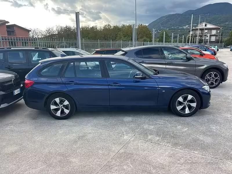 Usata BMW 320 Advantage 163 CV (119 kW) 2017 Blu Station wagon