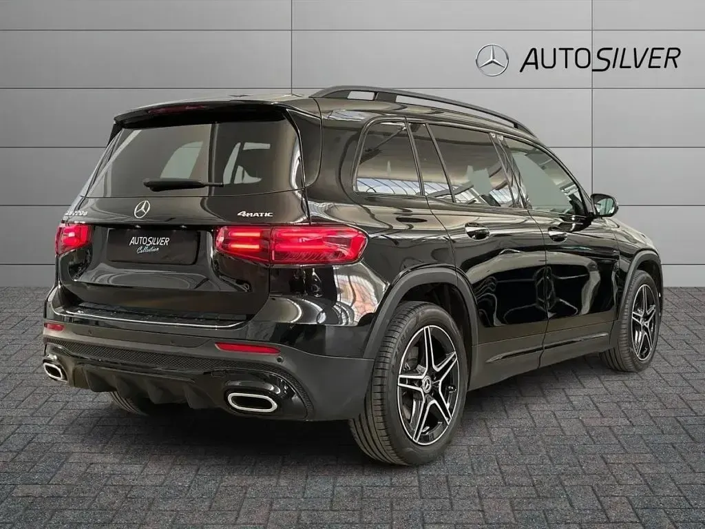 Usata Mercedes GLB220 AMG Line Premium Plus 190 CV (139 kW) 2024 Nero / metallizzato SUV
