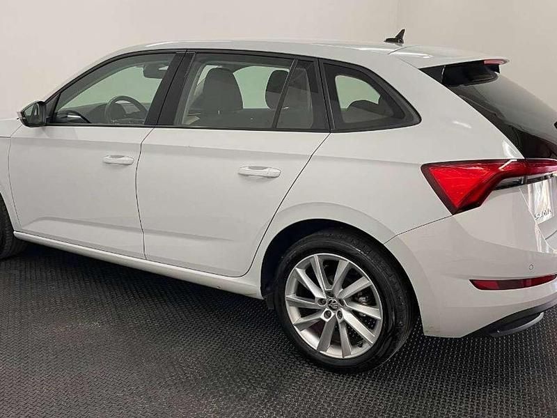 Usata Skoda Scala Style 110 CV (80 kW) 2023 Bianco luna Utilitaria