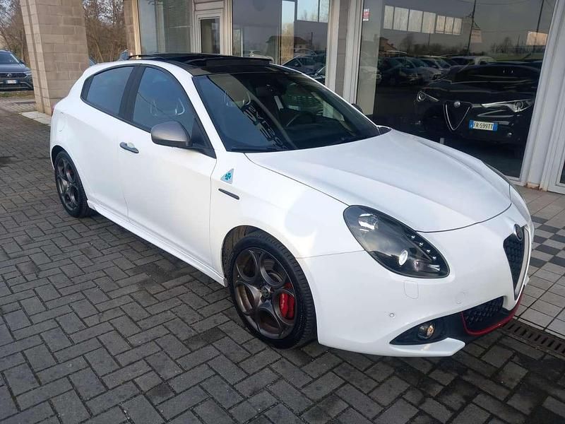 Usata Alfa Romeo Giulietta Veloce 241 CV (177 kW) 2016 Bianco Utilitaria