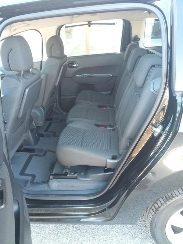 Usata Peugeot 5008 Premium 120 CV (88 kW) 2015 Nero Monovolume