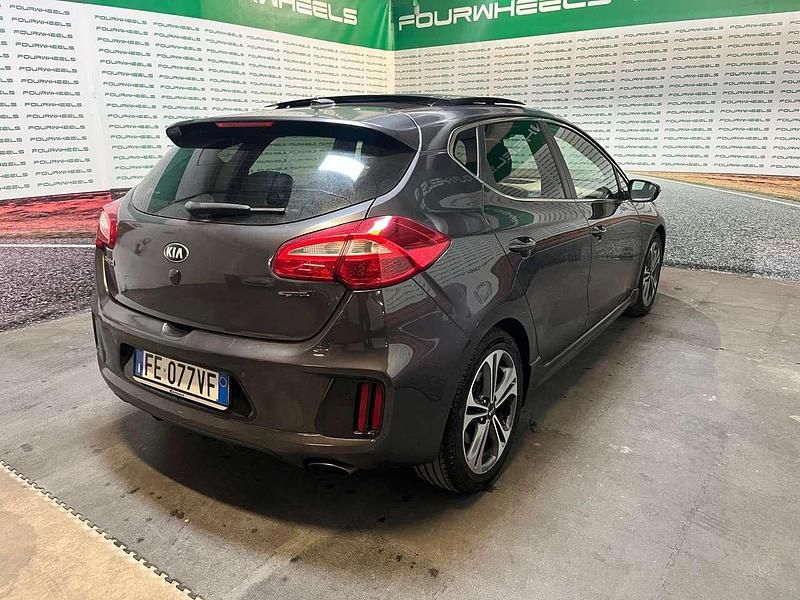 Usata Kia Ceed GT GT-Line 120 CV (88 kW) 2016 Grigio Berlina
