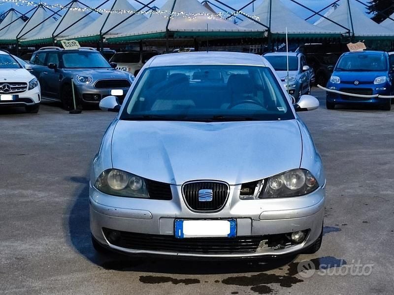 Usata Seat Ibiza Stylance 74 CV (54 kW) 2004 Grigio Utilitaria