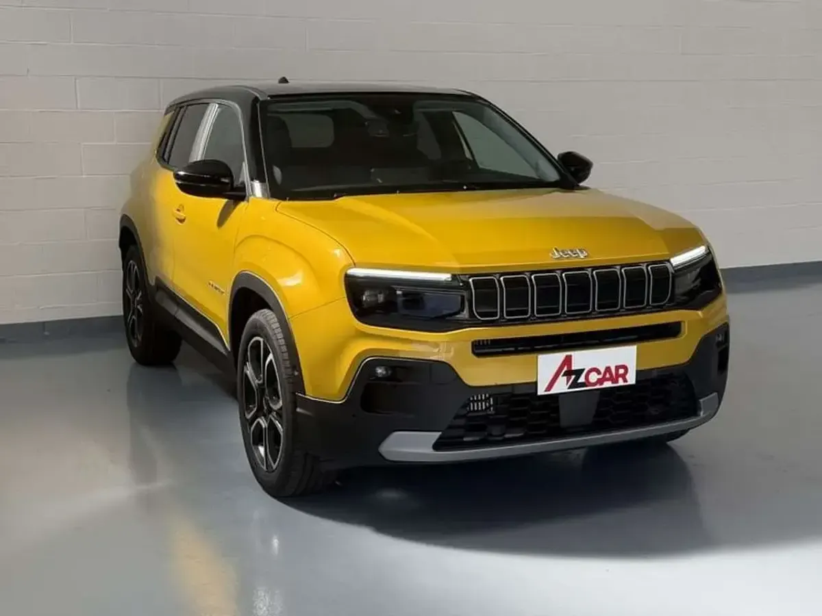 Nuova Jeep Avenger Summit 101 CV (74 kW) 2025 Bicolore tetto nero/body sun SUV