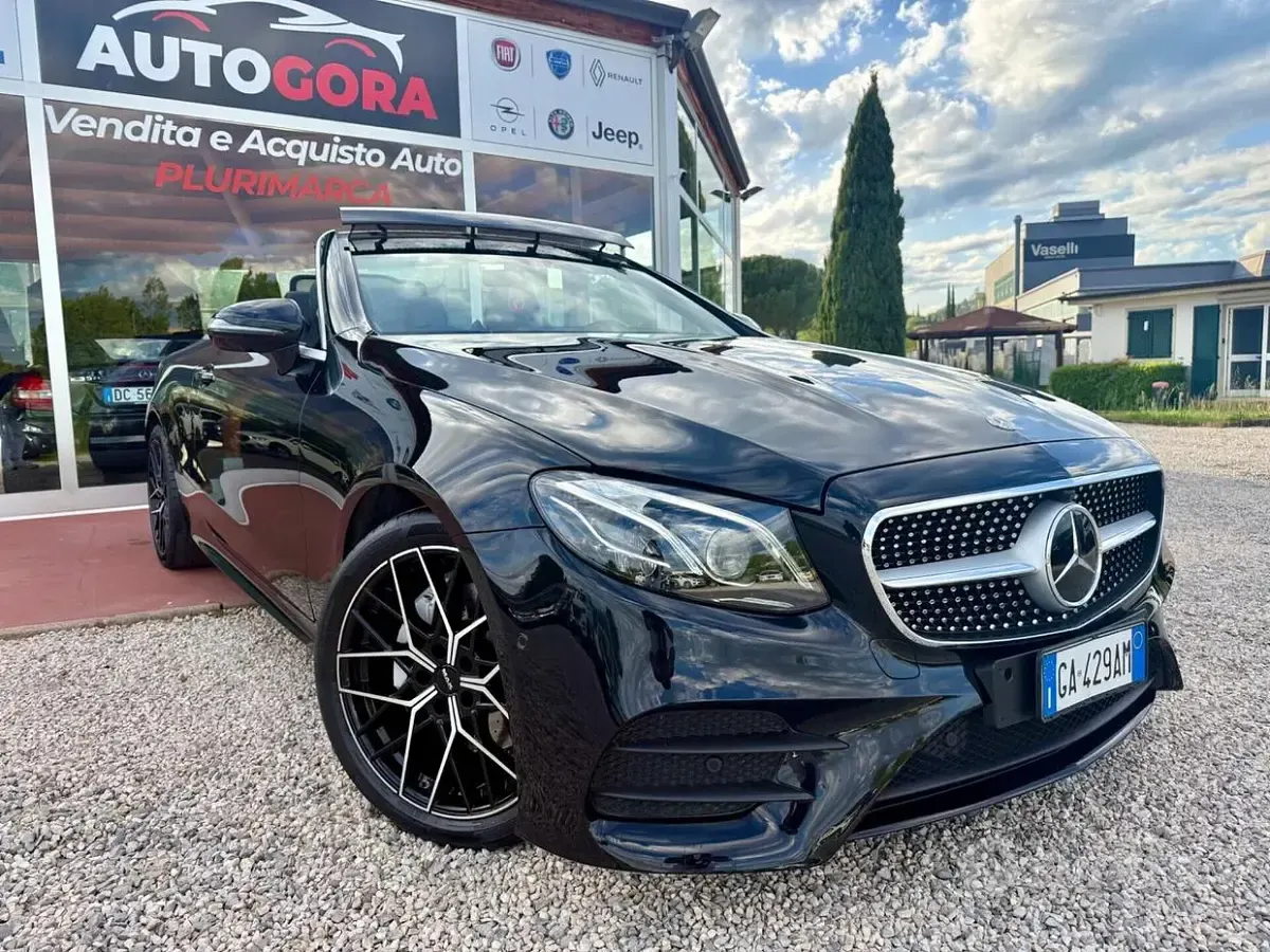 Usata Mercedes E220 Premium Plus 194 CV (142 kW) 2020 Nero Cabrio