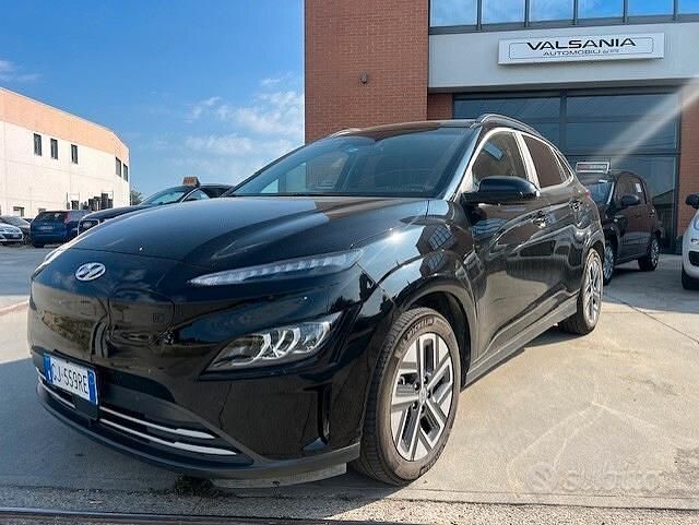 Nero Usata 2022 Hyundai Kona SUV | 16.950 € (Buon prezzo) - Immagine 1/4