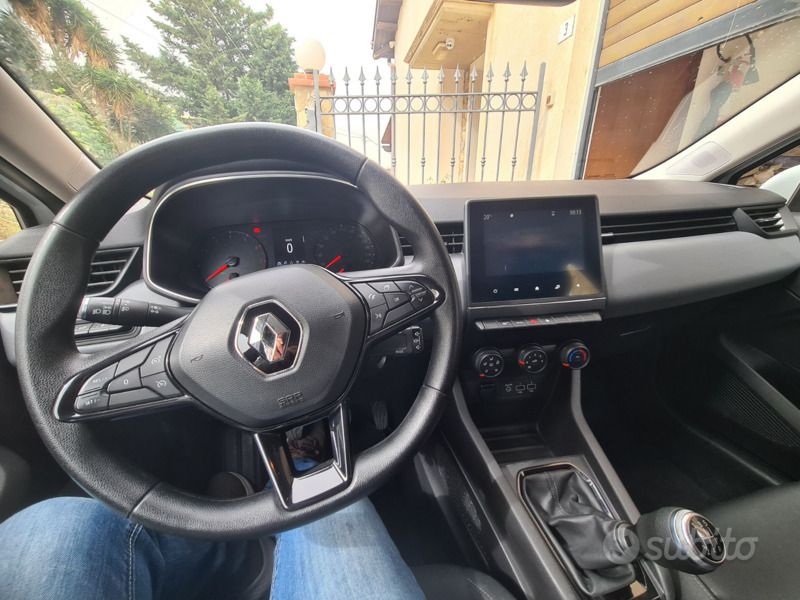 Usata Renault Clio V 101 CV (74 kW) 2020 Bianco Utilitaria