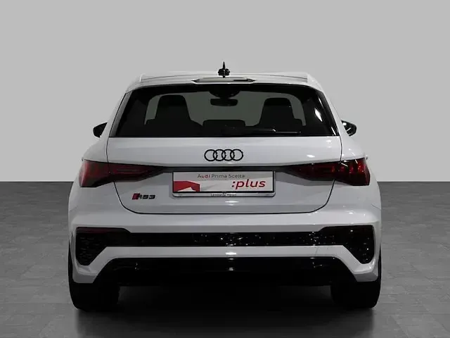 Usata Audi RS3 Sportback Comfort 400 CV (294 kW) 2022 Bianco ghiaccio metallizzato Utilitaria