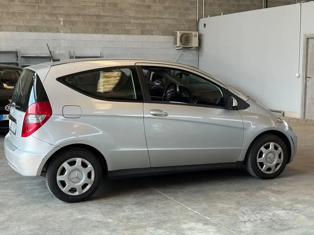 Usata Mercedes A150 Avantgarde 95 CV (69 kW) 2010 Grigio Coupé