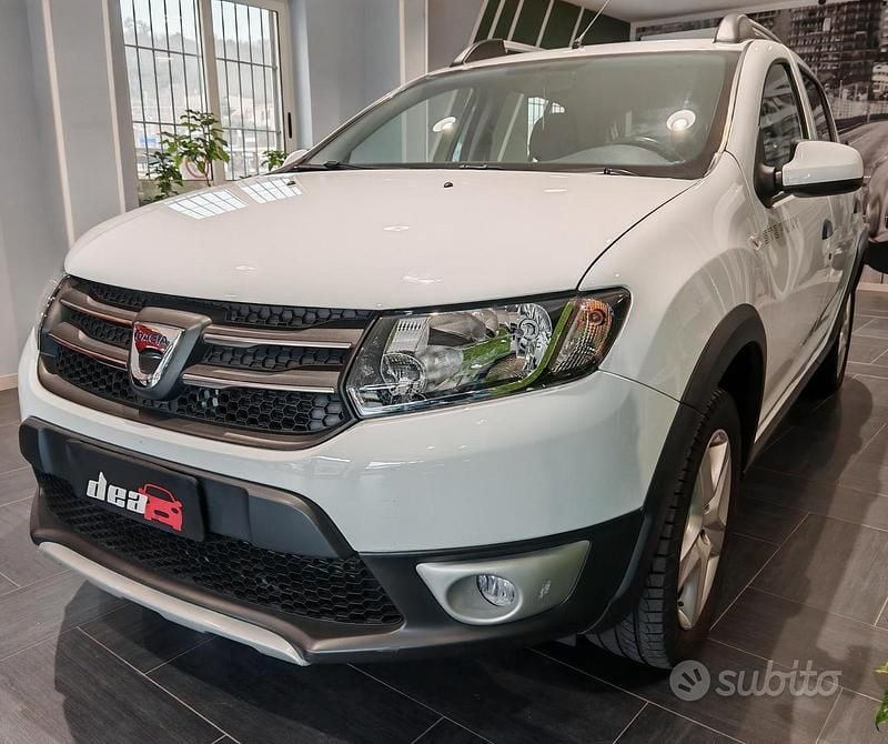 Usata Dacia Sandero Stepway 90 CV (66 kW) 2016 Bianco Berlina