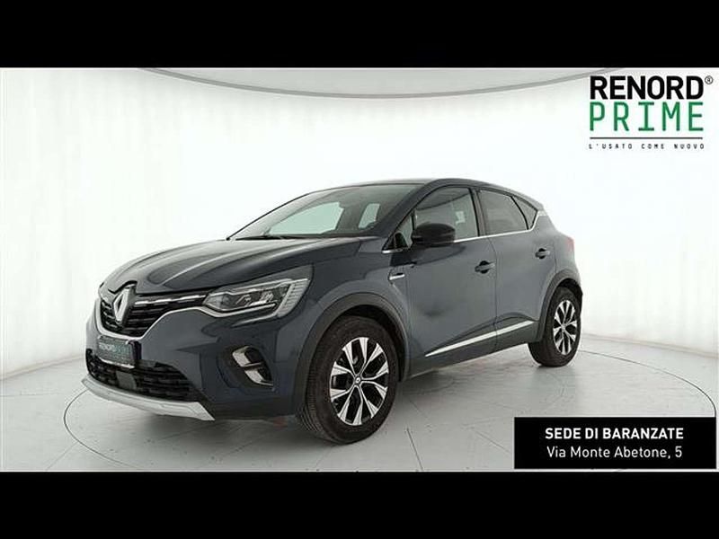 Usata Renault Captur Intens 101 CV (74 kW) 2023 Blu scuro SUV