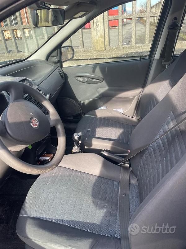 Usata Fiat Punto 2010 Utilitaria