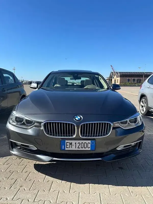 Usata BMW 320 M Sport 184 CV (135 kW) 2014 Bluazzurro Berlina
