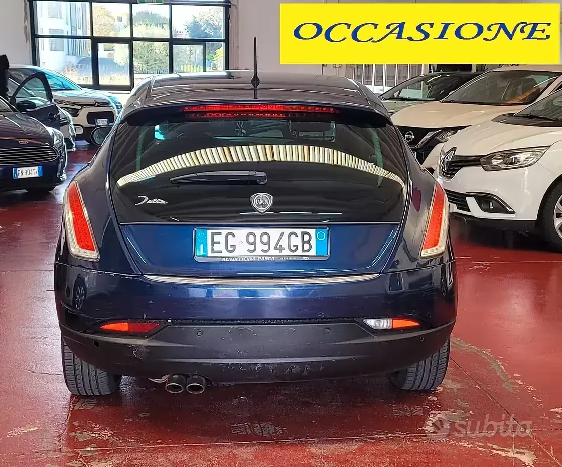 Usata Lancia Delta 190 CV (139 kW) 2011 Blu Utilitaria