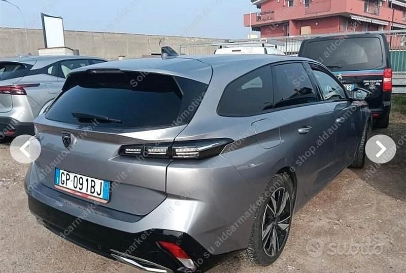 Usata Peugeot 308 131 CV (96 kW) 2023 Grigio Station wagon