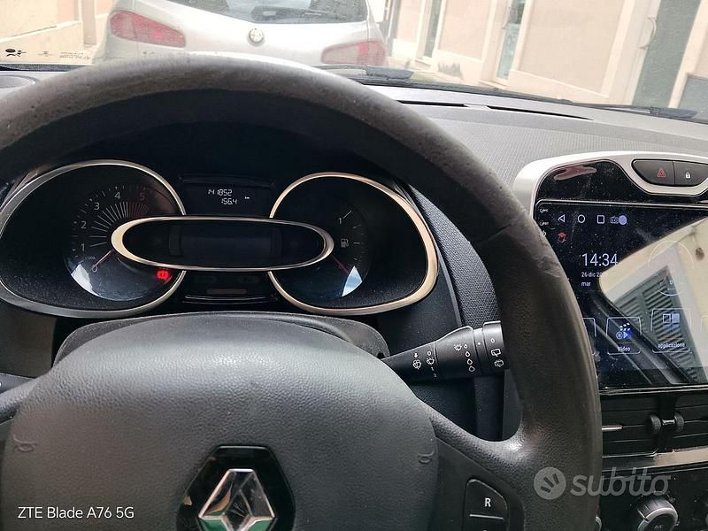 Usata Renault Clio IV 75 CV (55 kW) 2016 Grigio Berlina