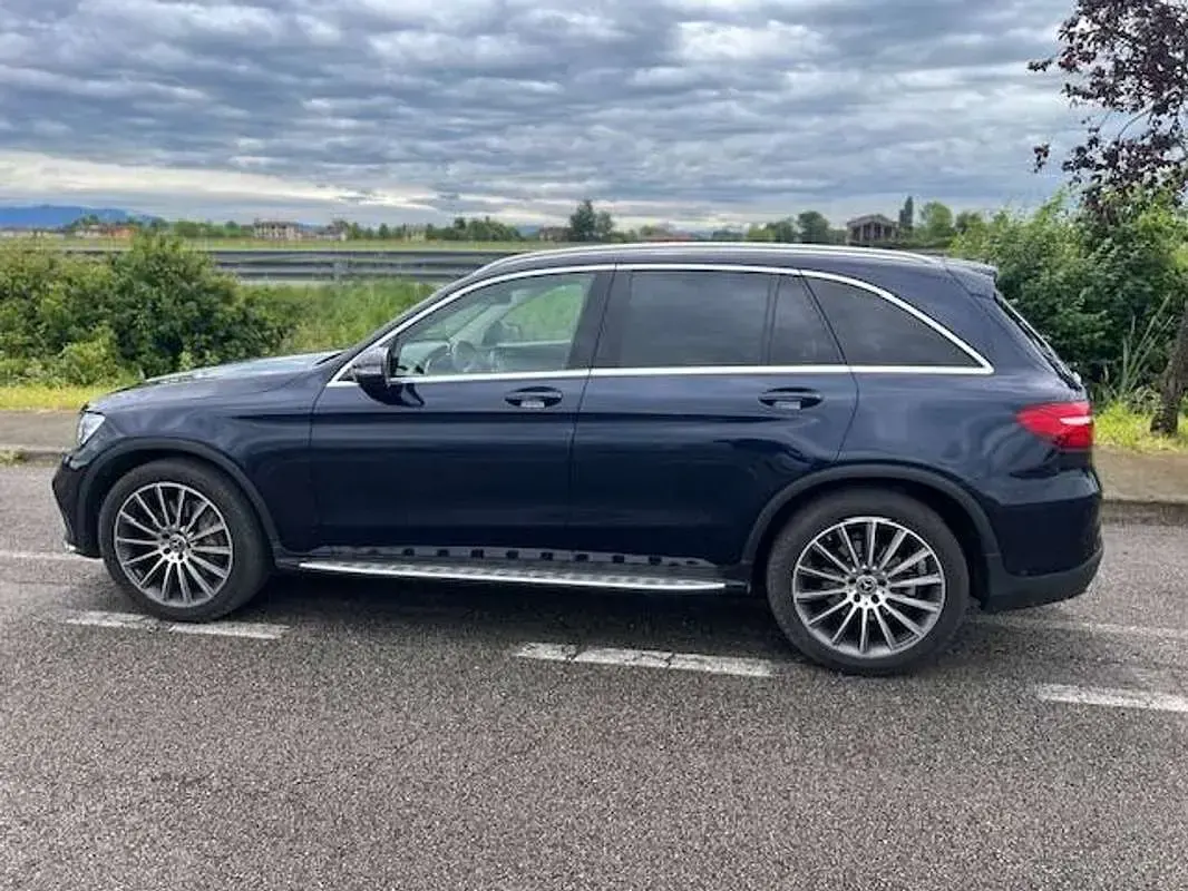 Usata Mercedes GLC250 Premium 204 CV (150 kW) 2019 Blu/azzurro SUV
