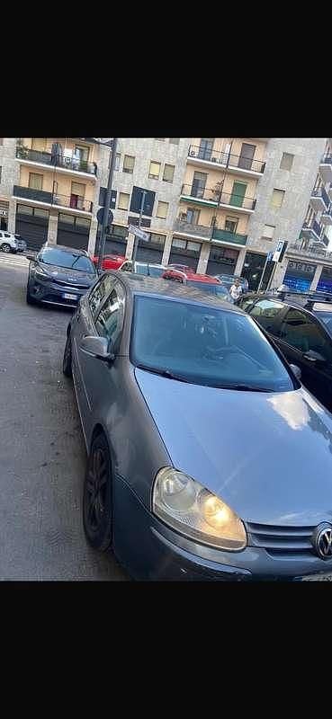 Usata VW Golf V Comfortline 102 CV (75 kW) 2007 Grigio Berlina