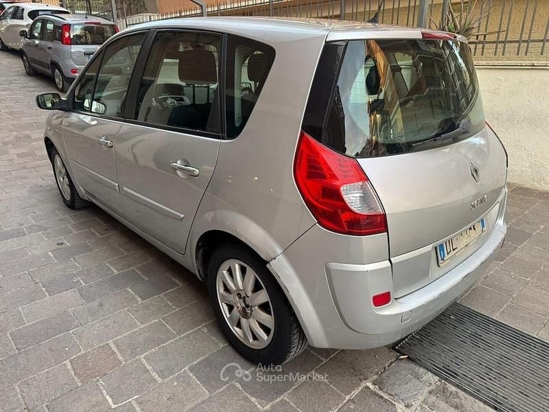 Usata Renault Scénic II 131 CV (96 kW) 2008 Grigio Monovolume