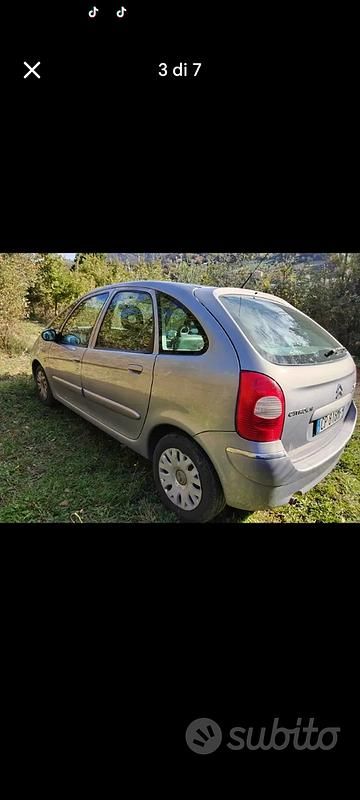 Usata Citroën Xsara Picasso 109 CV (80 kW) 2005 Grigio Monovolume