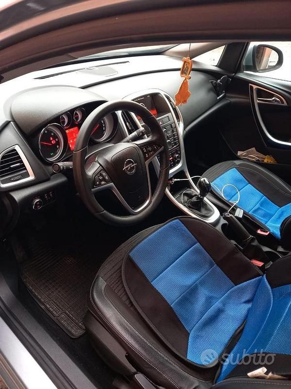 Usata Opel Astra 110 CV (80 kW) 2014 Grigio Berlina