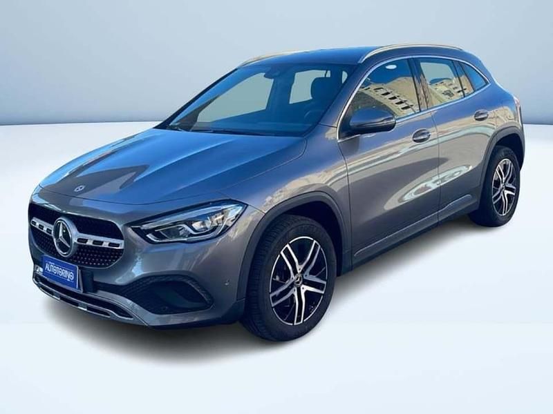 Usata Mercedes GLA200 150 CV (110 kW) 2023 Grigio SUV