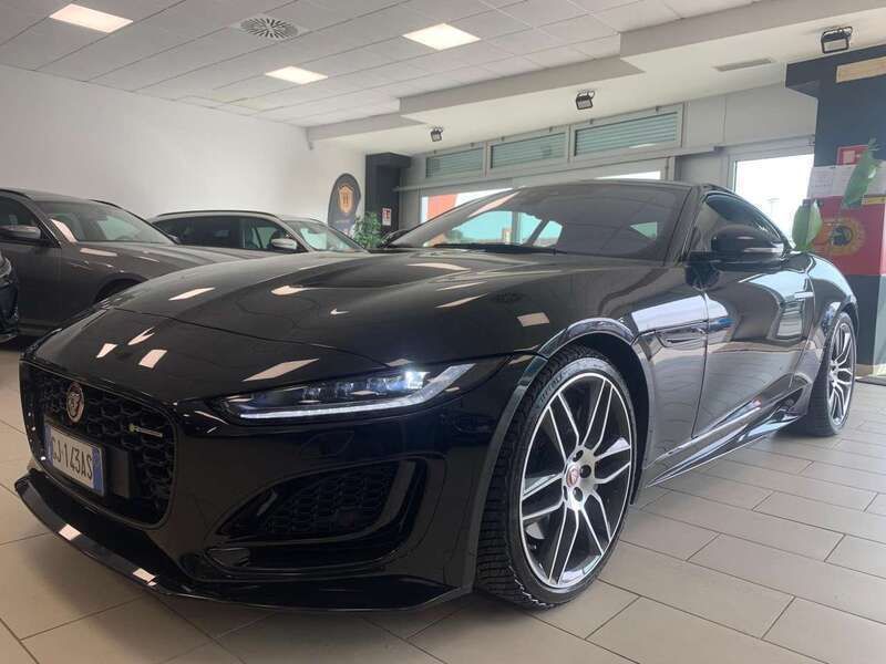 Nero Usata 2022 Jaguar F-Type R-Dynamic Coupé | 50.900 € (Ottimo prezzo) - Immagine 1/4
