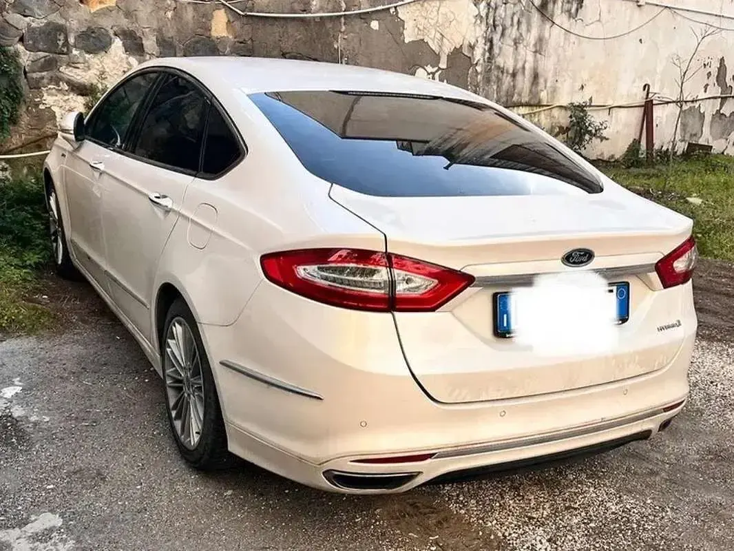 Usata Ford Mondeo Vignale 140 CV (102 kW) 2018 Bianco Berlina