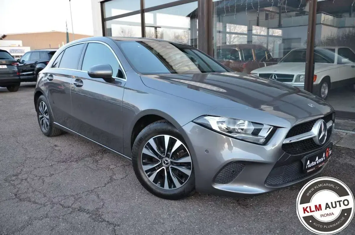 Usata Mercedes A200 163 CV (119 kW) 2019 Grigio Berlina