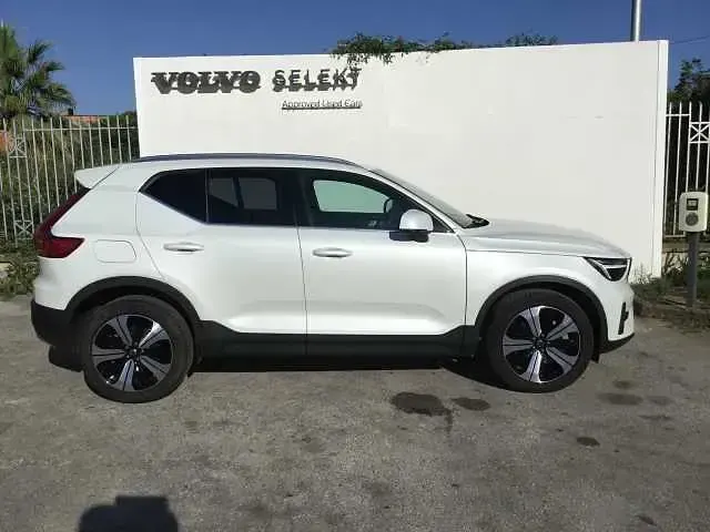 Usata Volvo XC40 155 CV (114 kW) 2023 Bianco SUV