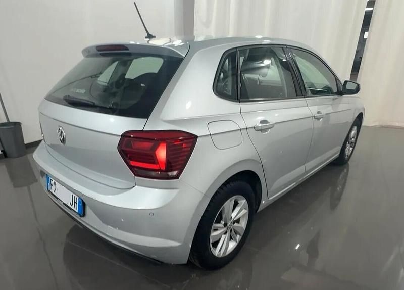 Usata VW Polo Comfortline 80 CV (58 kW) 2019 Argento Utilitaria