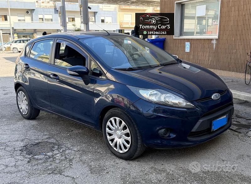 Blu Usata 2010 Ford Fiesta Berlina | 2490 € (Ottimo prezzo) - Immagine 1/4