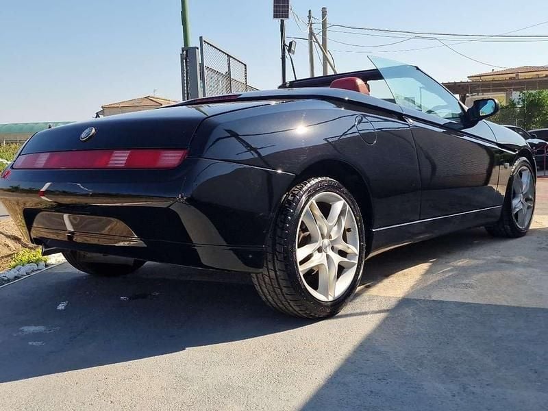 Usata Alfa Romeo Spider 155 CV (114 kW) 1998 Nero Cabrio