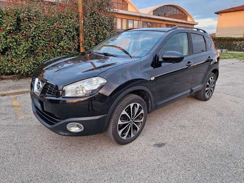 Nero Usata 2013 Nissan Qashqai SUV | 6000 € (Cara) - Immagine 1/4
