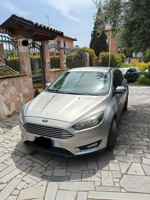 Usata Ford Focus Titanium S 120 CV (88 kW) 2015 Grigio Berlina