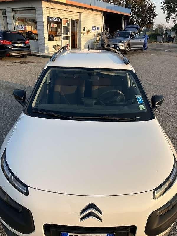 Bianco Usata 2015 Citroën C4 PureTech Berlina | 9200 € (Buon prezzo) - Immagine 1/4